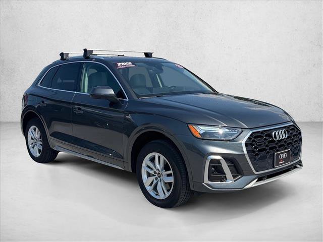 Used 2023 Audi Q5 2.0T Premium w/ Convenience Package AWD/4WD image 3