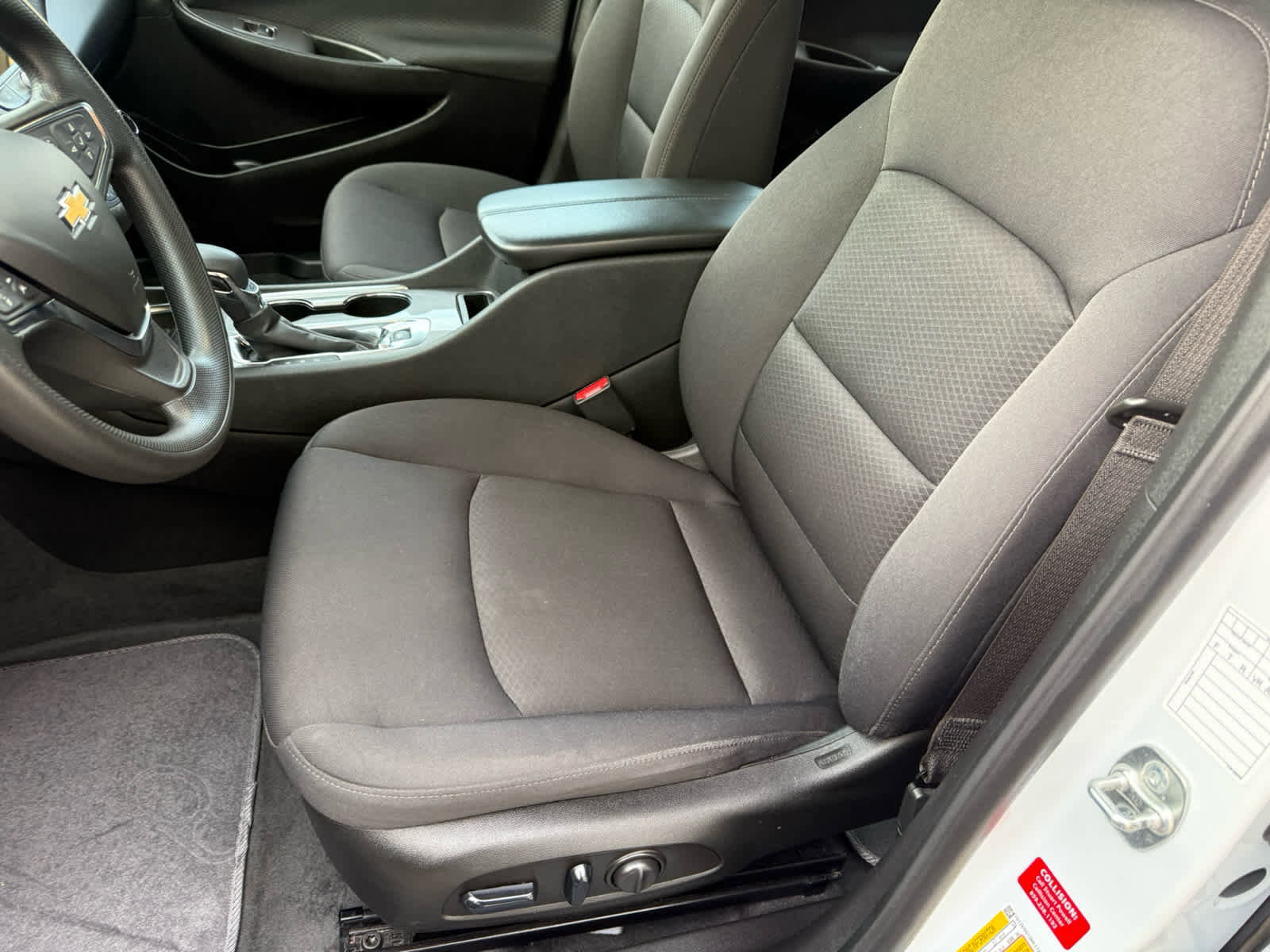 Used 2024 Chevrolet Malibu LT image 4