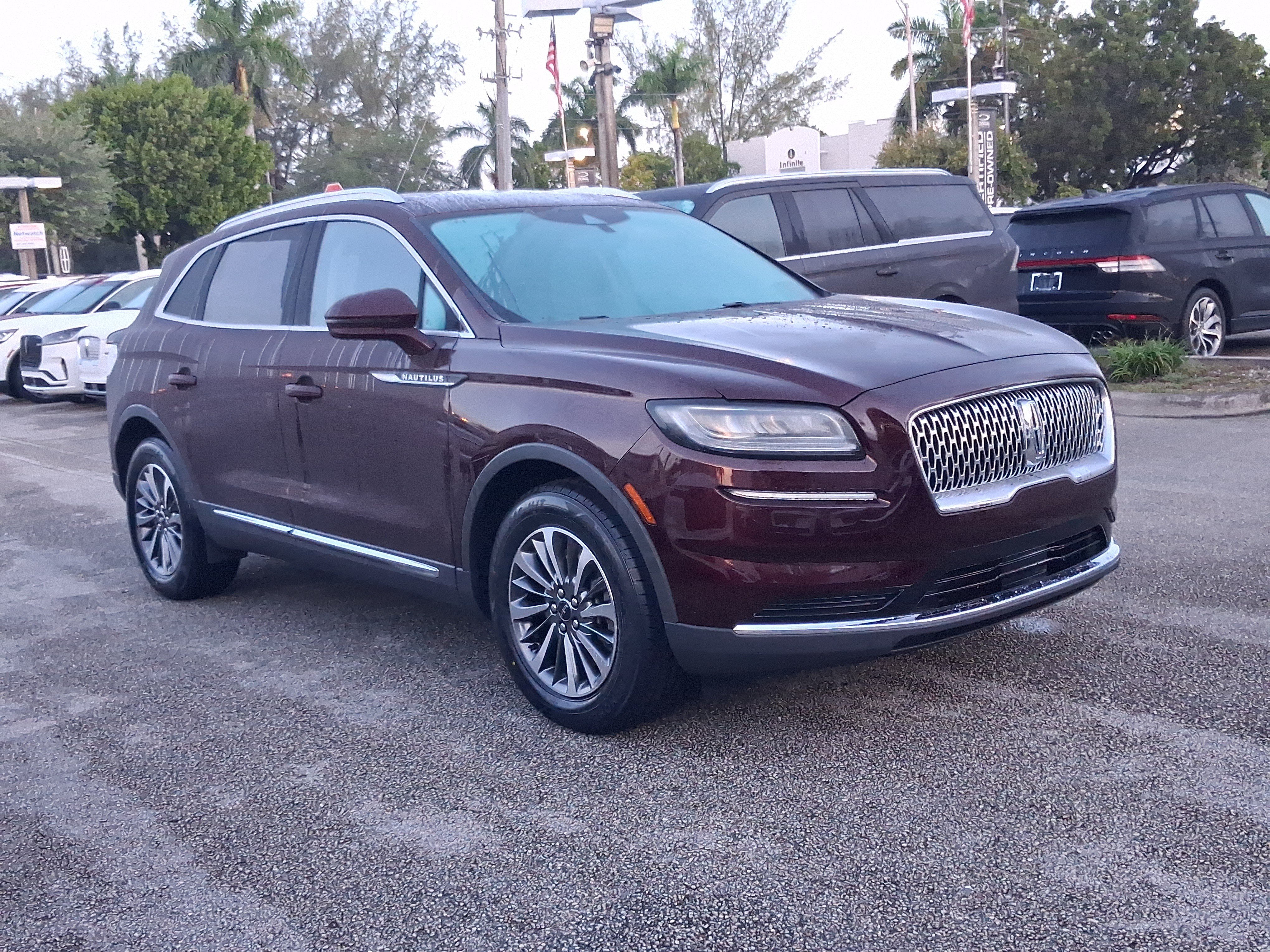 Used 2023 Lincoln Nautilus FWD image 21