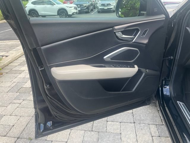 Used 2025 Acura RDX SH-AWD image 23