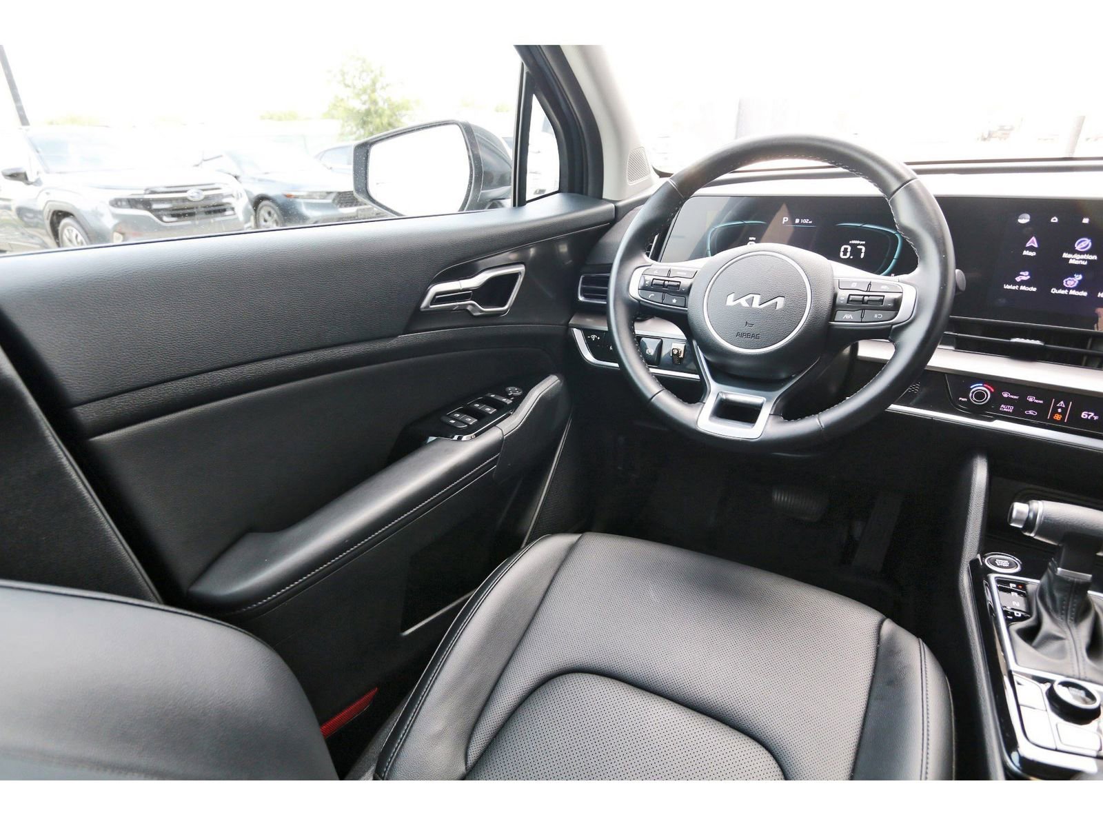 Used 2023 Kia Sportage EX image 10