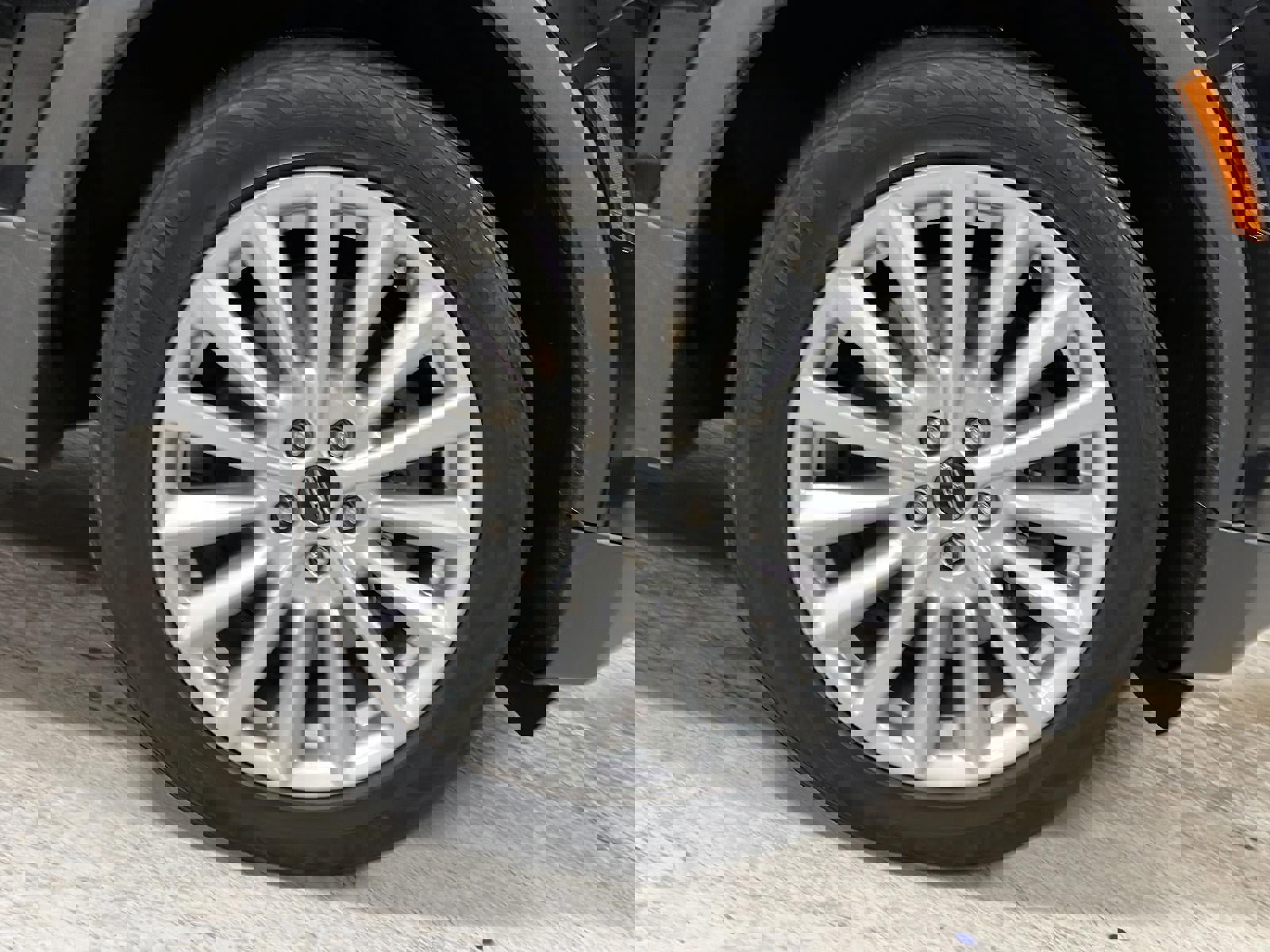 Used 2019 Lincoln MKC Premiere image 27