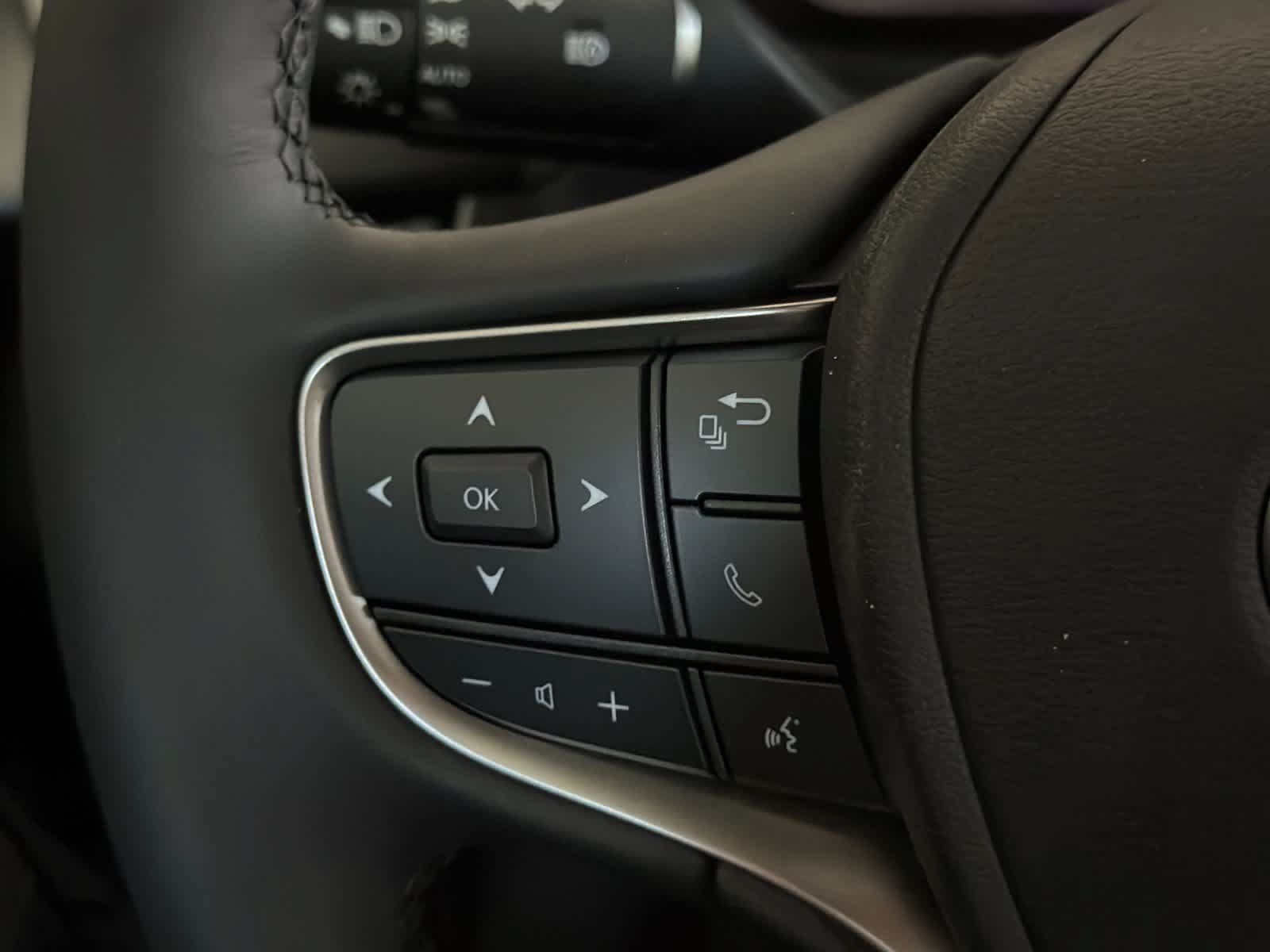 New 2026 Lexus UX 300h FWD w/ Accessory Package (Z2) image 25