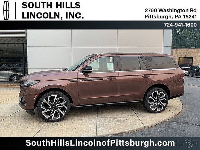 New 2027 Lincoln Navigator Black Label AWD/4WD image 1