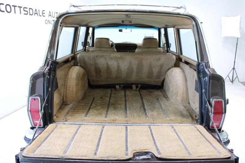 Used 1987 Jeep Grand Wagoneer image 33