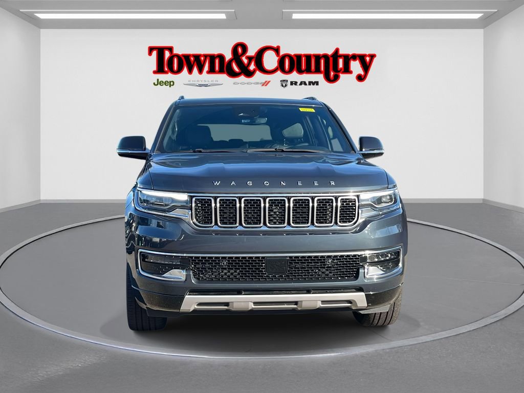 Used 2024 Jeep Wagoneer L Series II w/ Premium Group I image 2