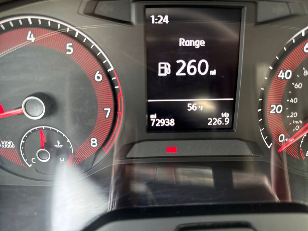 Certified 2021 Volkswagen Jetta R-Line image 18