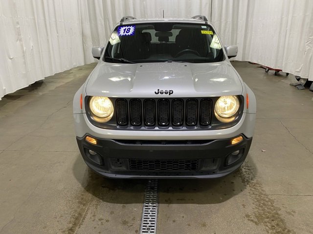 Used 2018 Jeep Renegade Altitude image 9