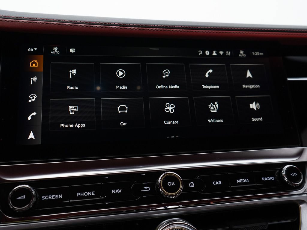 Used 2025 Bentley Flying Spur Plug-In Hybrid AWD/4WD image 38