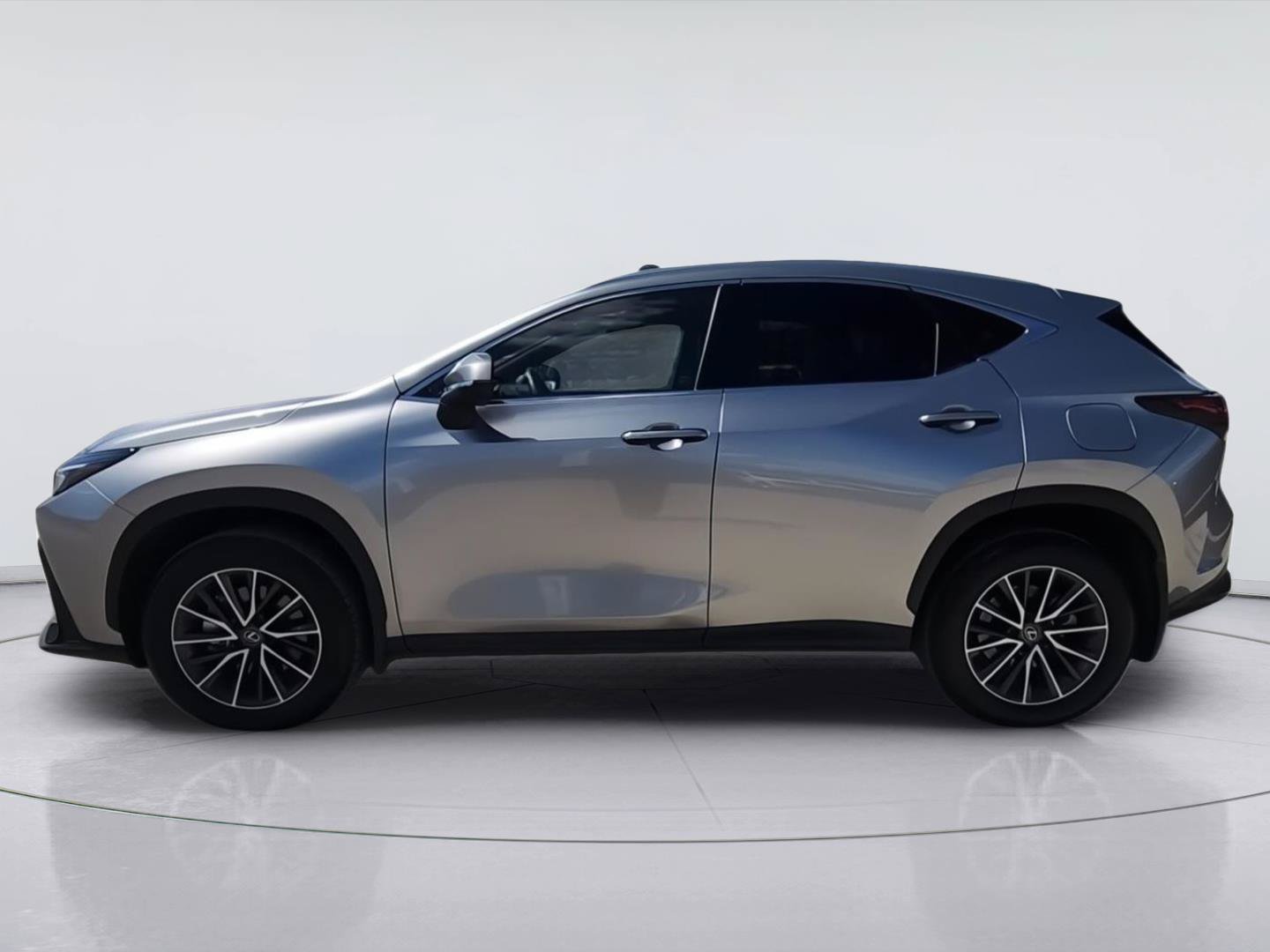 Used 2024 Lexus NX 350h AWD image 5