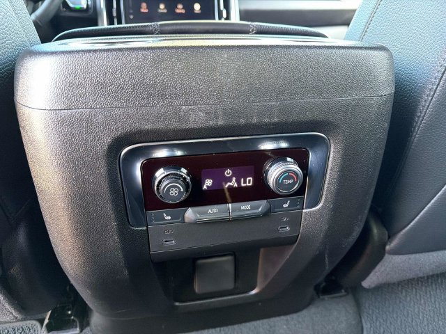 Used 2025 GMC Yukon Denali AWD/4WD image 14
