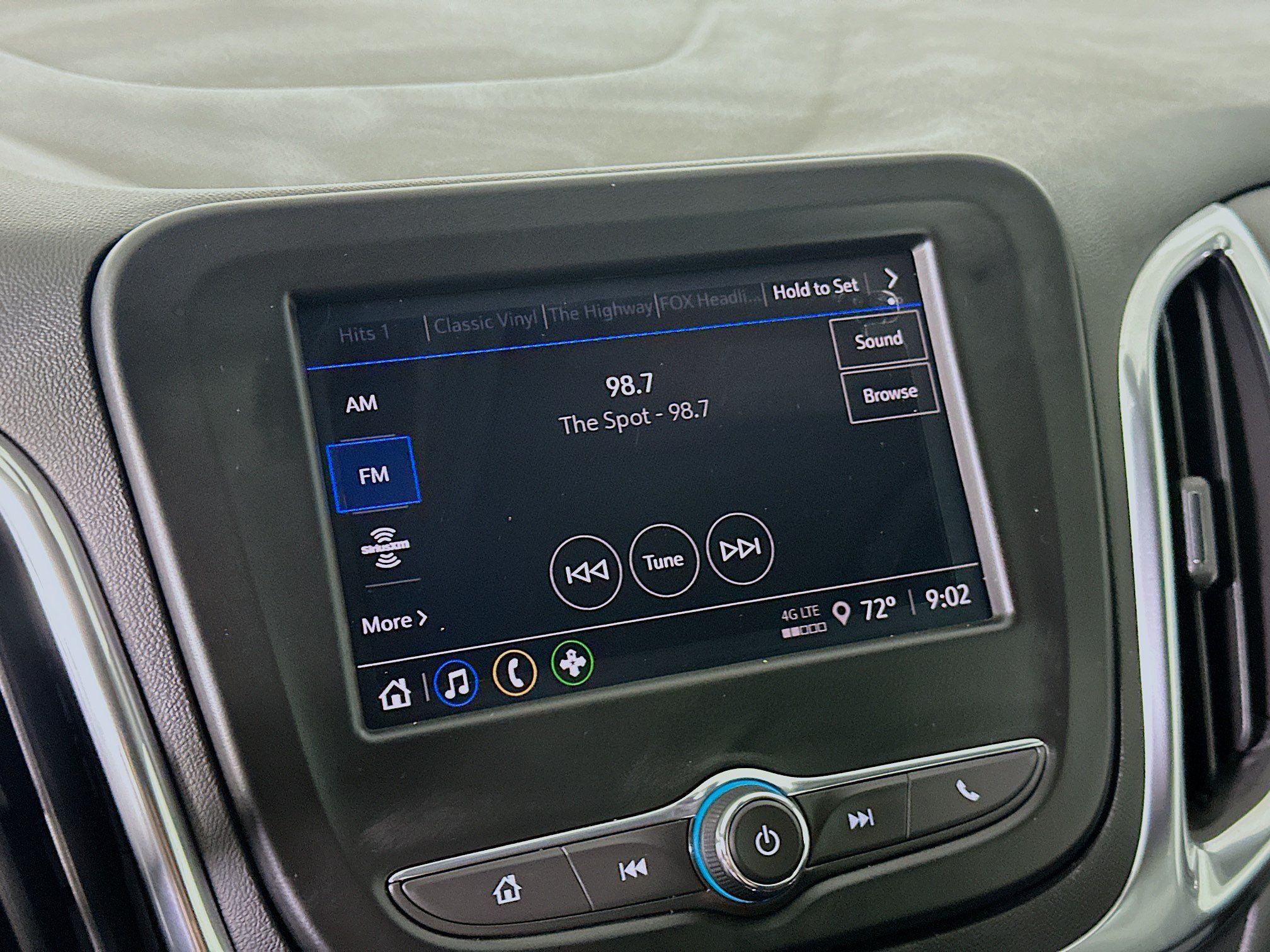 Used 2022 Chevrolet Equinox LT w/ LPO, Floor Liner Package FWD image 21