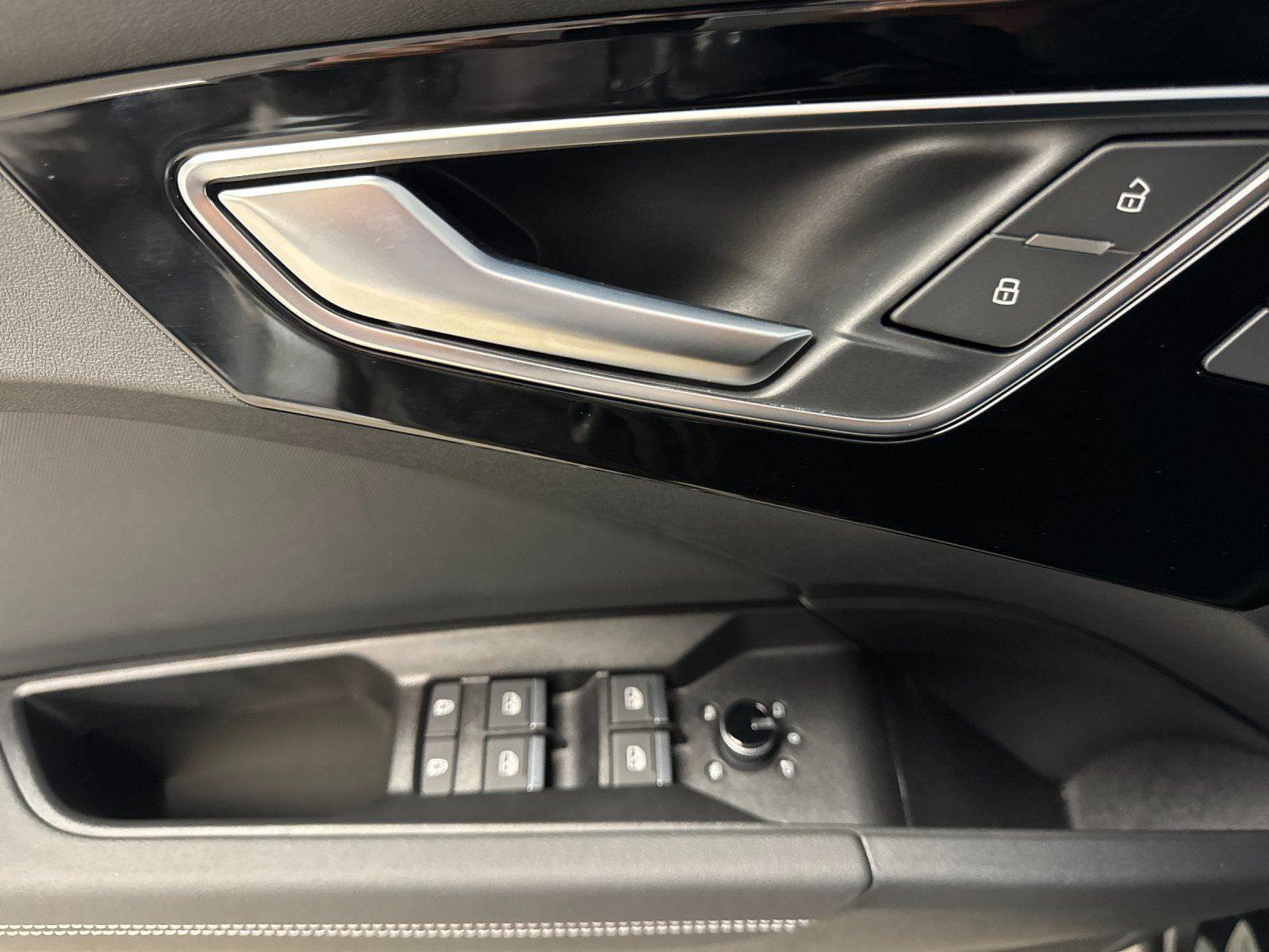 New 2026 Audi Q4 e-tron Premium Plus image 10