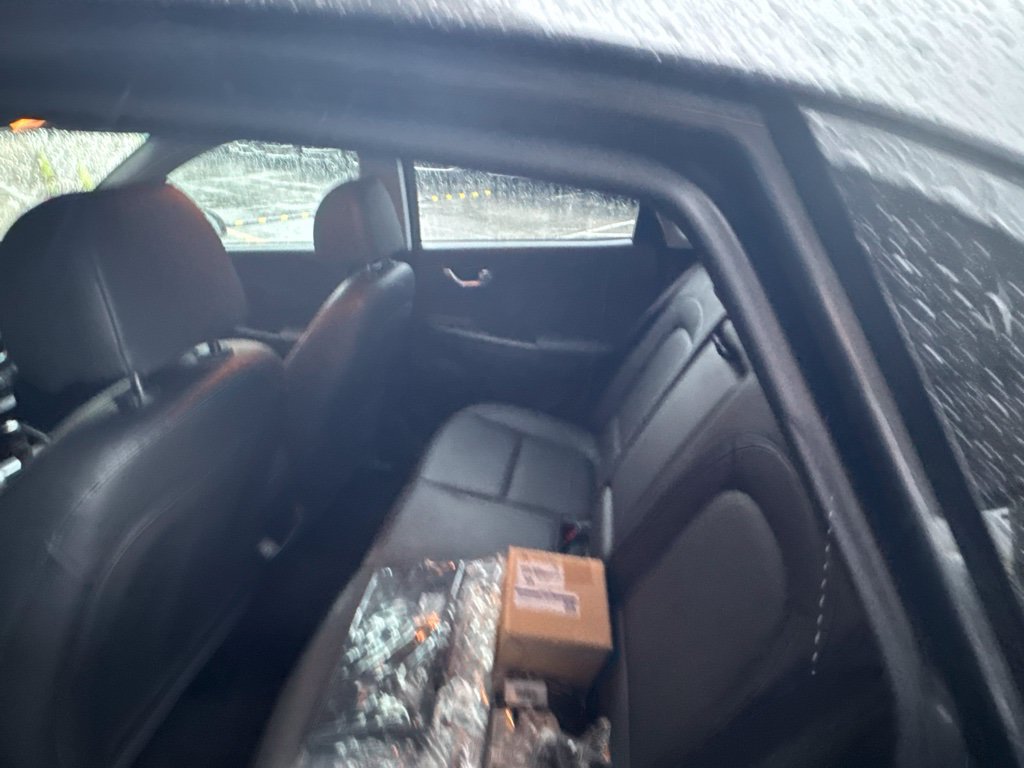 Certified 2023 Hyundai Kona Limited w/ Cargo Package FWD image 9