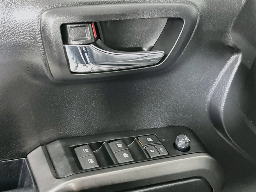 Used 2019 Toyota Tacoma TRD Sport RWD image 14