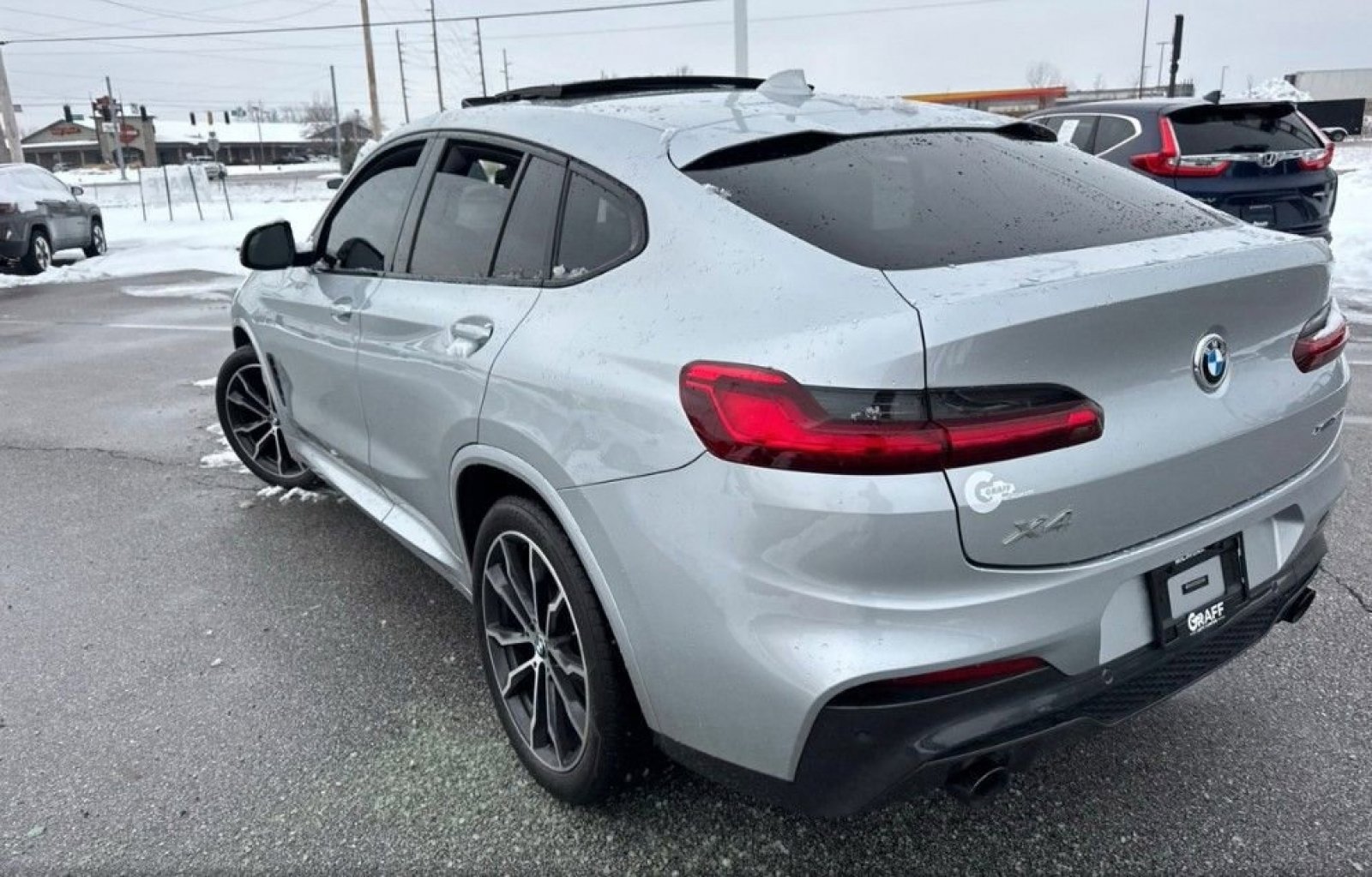 Used 2021 BMW X4 xDrive30i w/ M Sport Package image 9