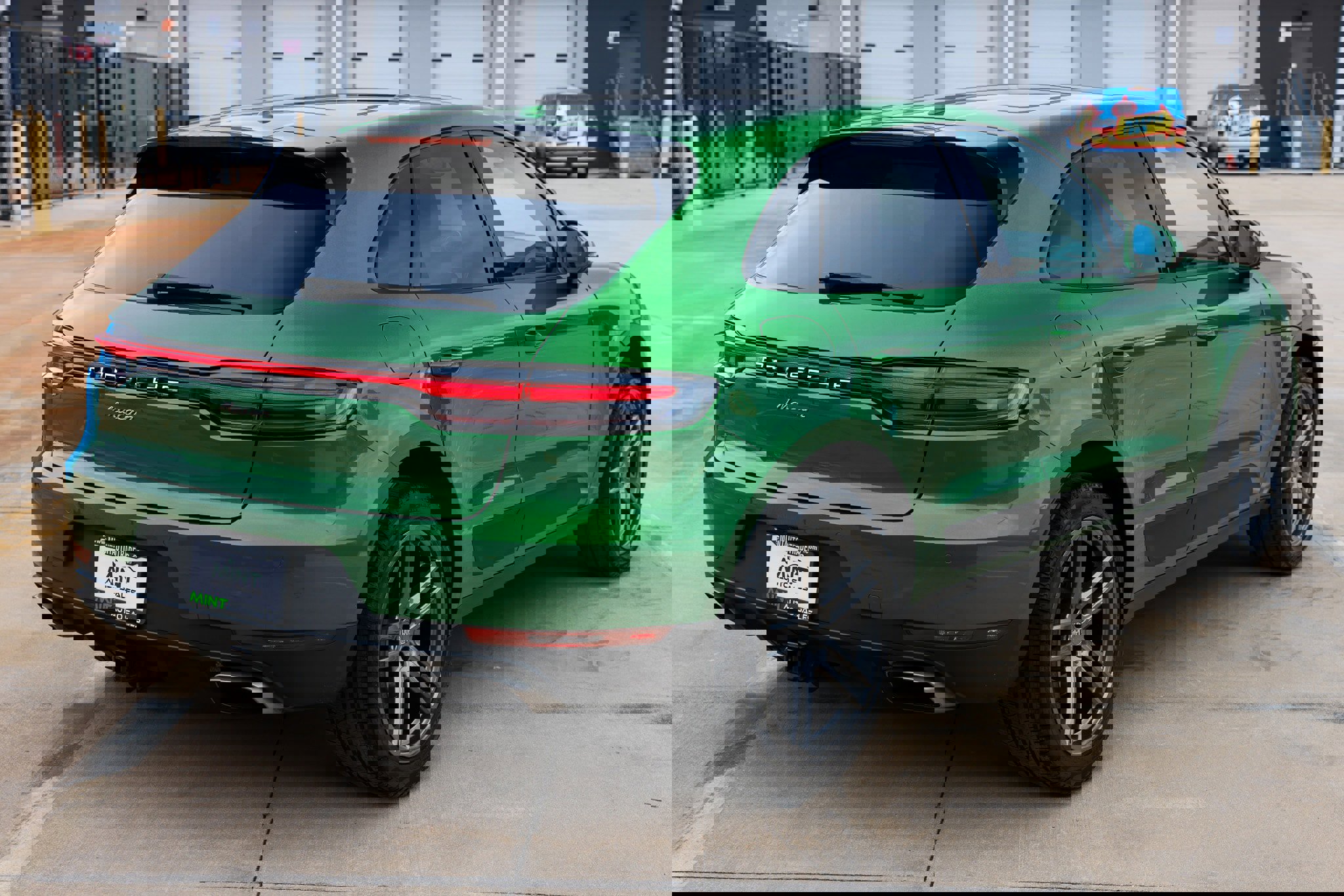 Used 2020 Porsche Macan image 15