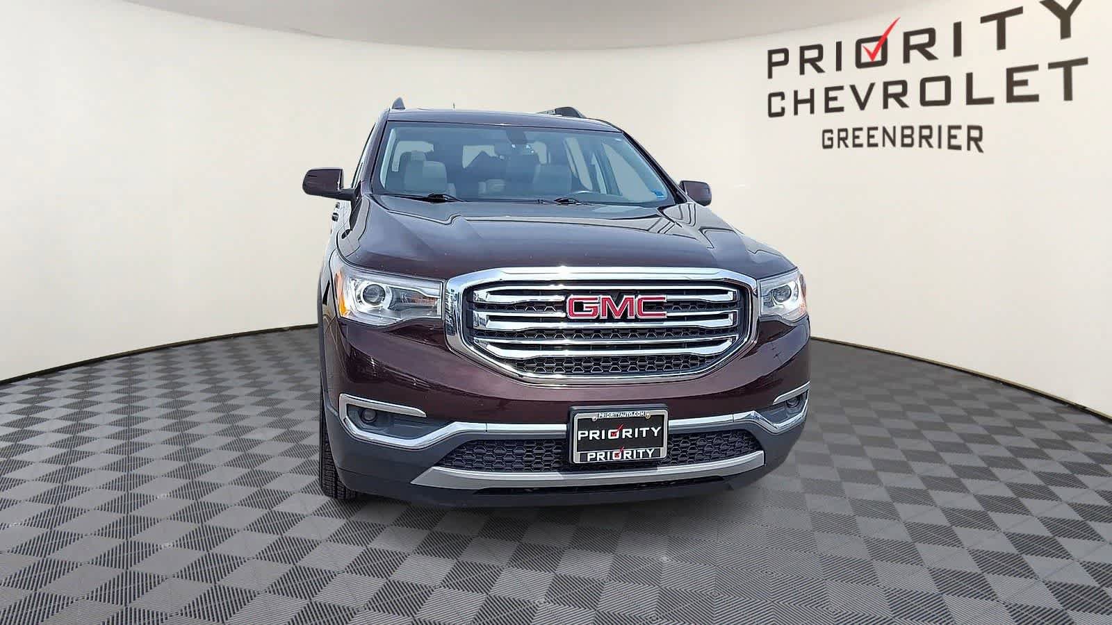 Used 2017 GMC Acadia SLT AWD/4WD image 3