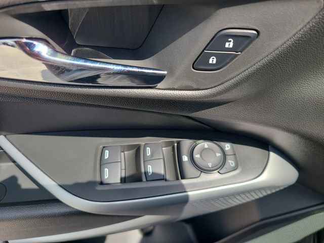 New 2026 Chevrolet Trax RS FWD image 17