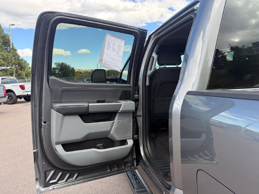 Certified 2023 Ford F250 XLT w/ Black Appearance Package AWD/4WD image 17