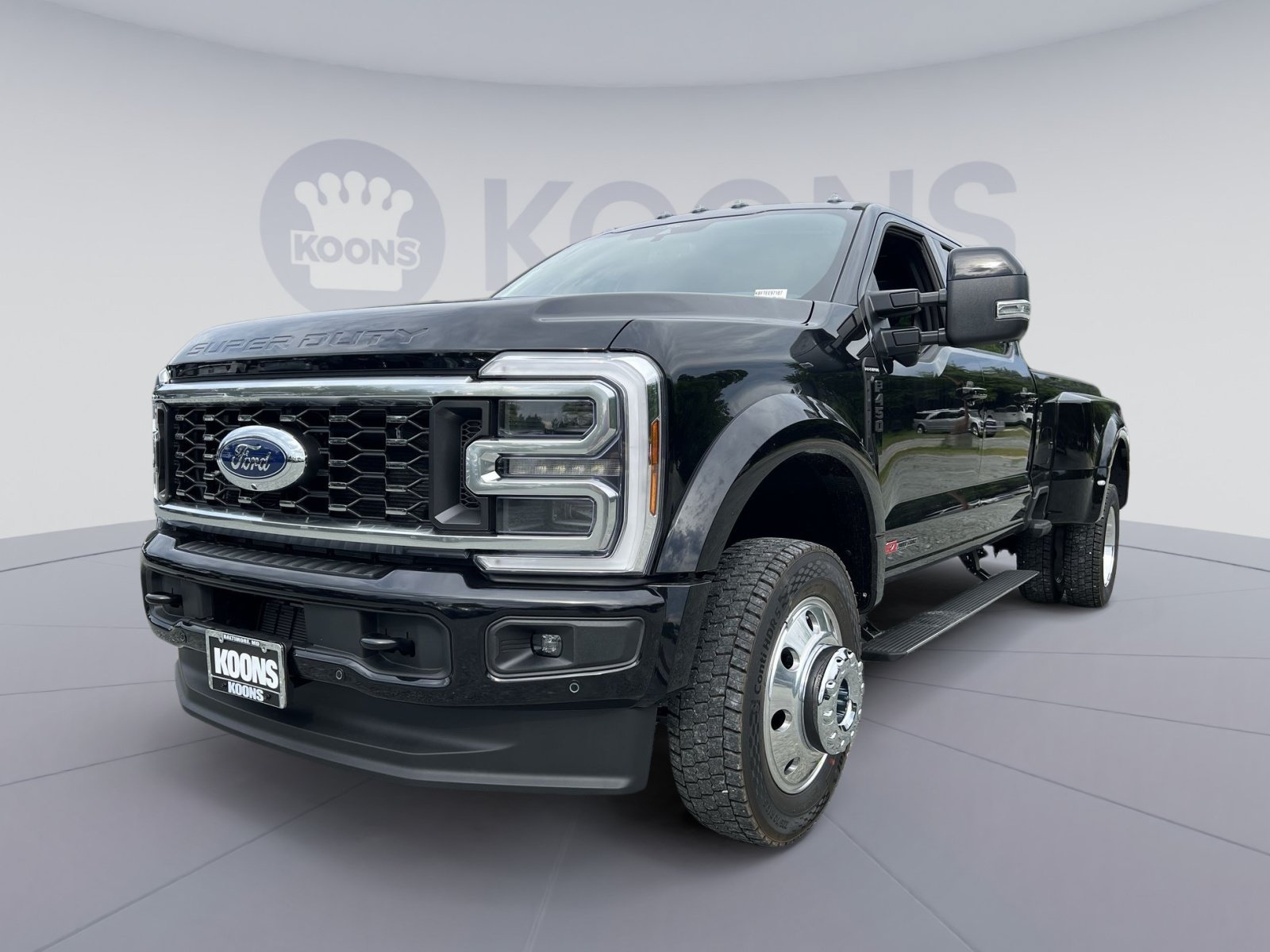 New 2026 Ford F450 Platinum w/ FX4 Off-Road Package AWD/4WD image 1