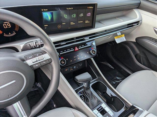 New 2025 Hyundai Tucson SEL image 12