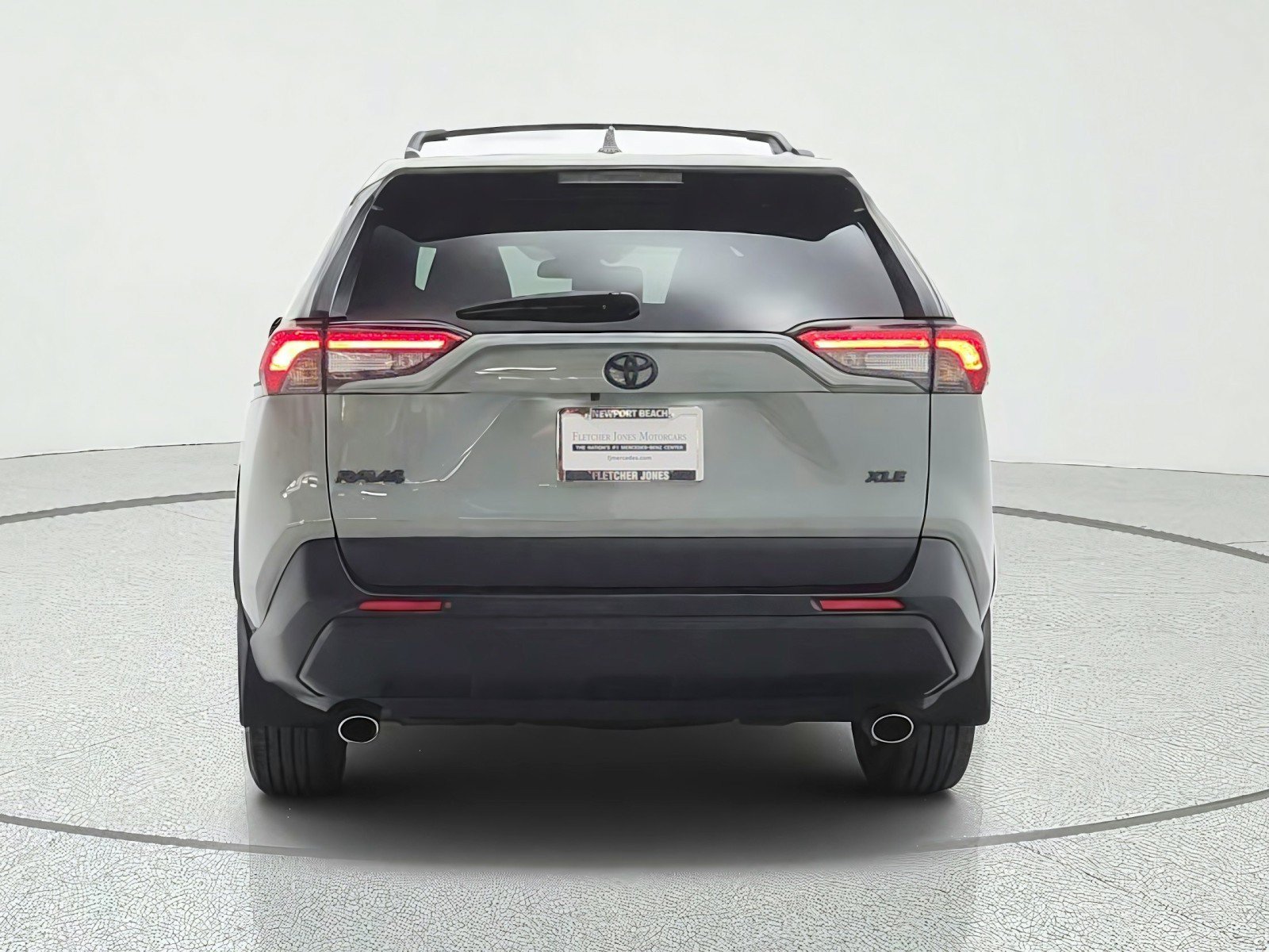 Used 2023 Toyota RAV4 XLE w/ Convenience Package FWD image 6