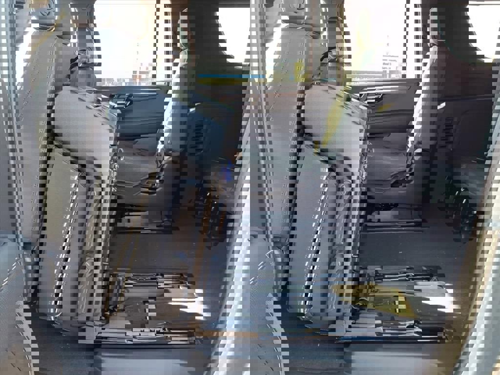 New 2025 Chevrolet Suburban Premier w/ Sun And Tow Package image 9