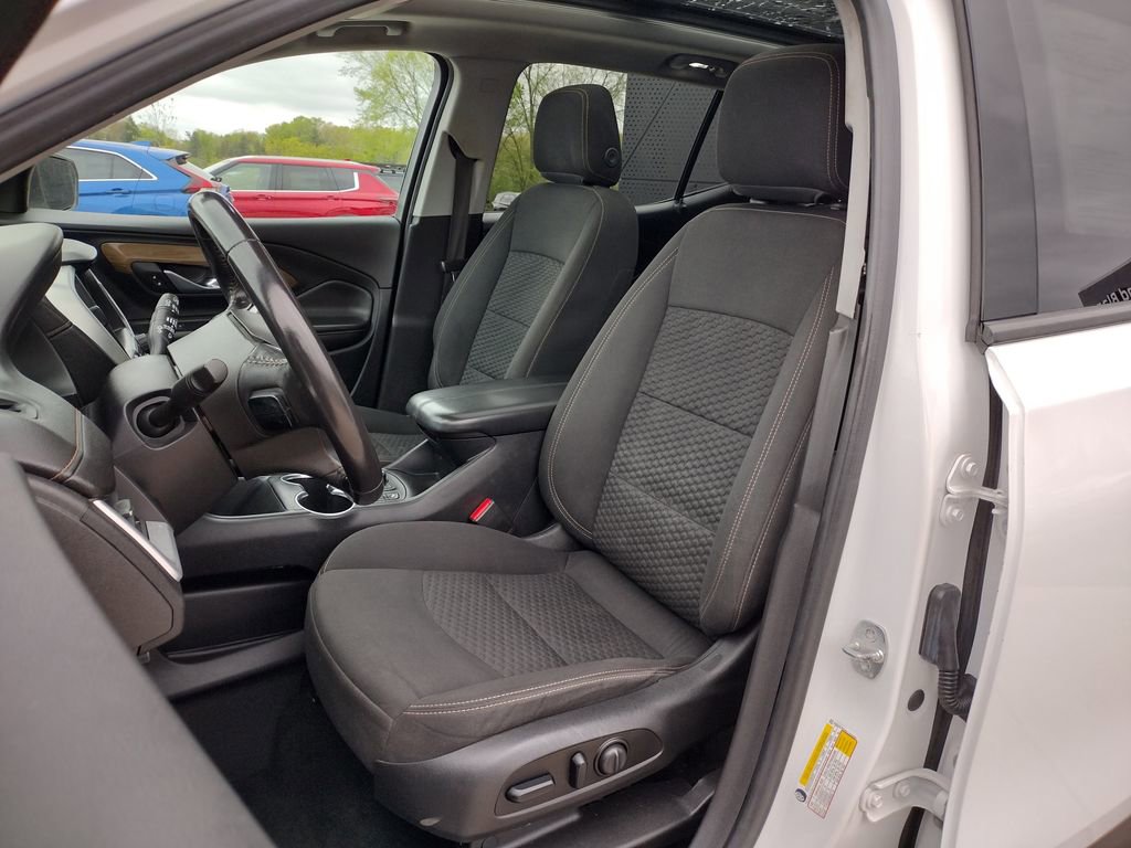 Used 2020 GMC Terrain SLE w/ Driver Convenience Package AWD/4WD image 9