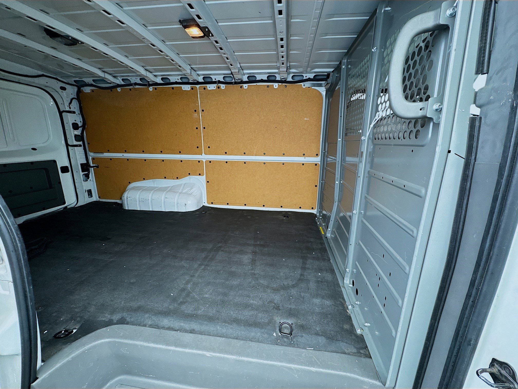 Used 2020 Nissan NV 2500 SV w/ Navigation Package image 17