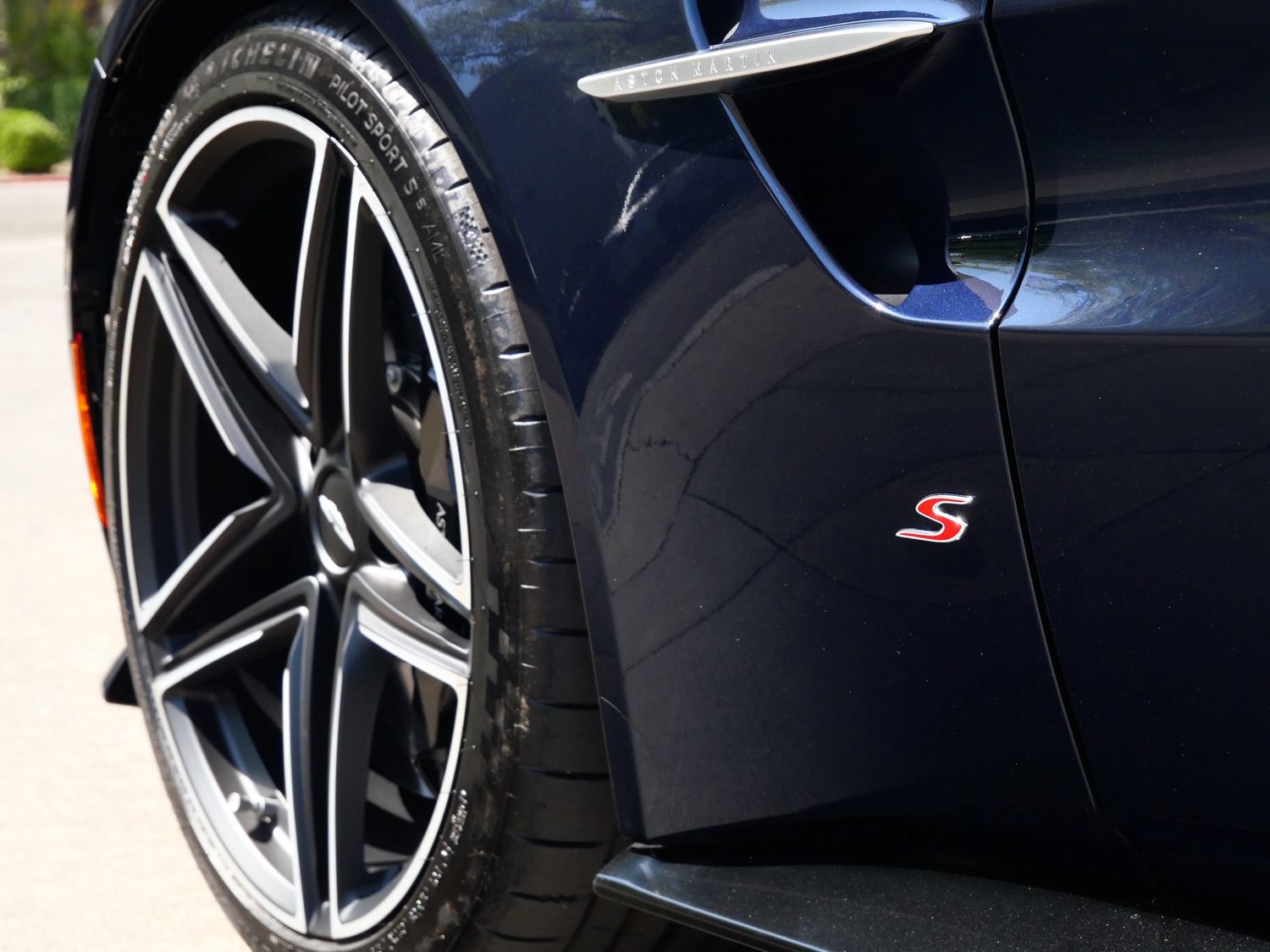 New 2026 Aston Martin V8 Vantage S RWD image 13