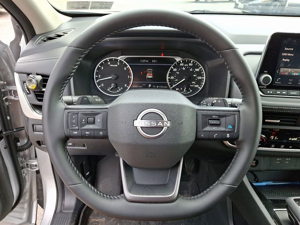 Used 2025 Nissan Rogue SV image 16