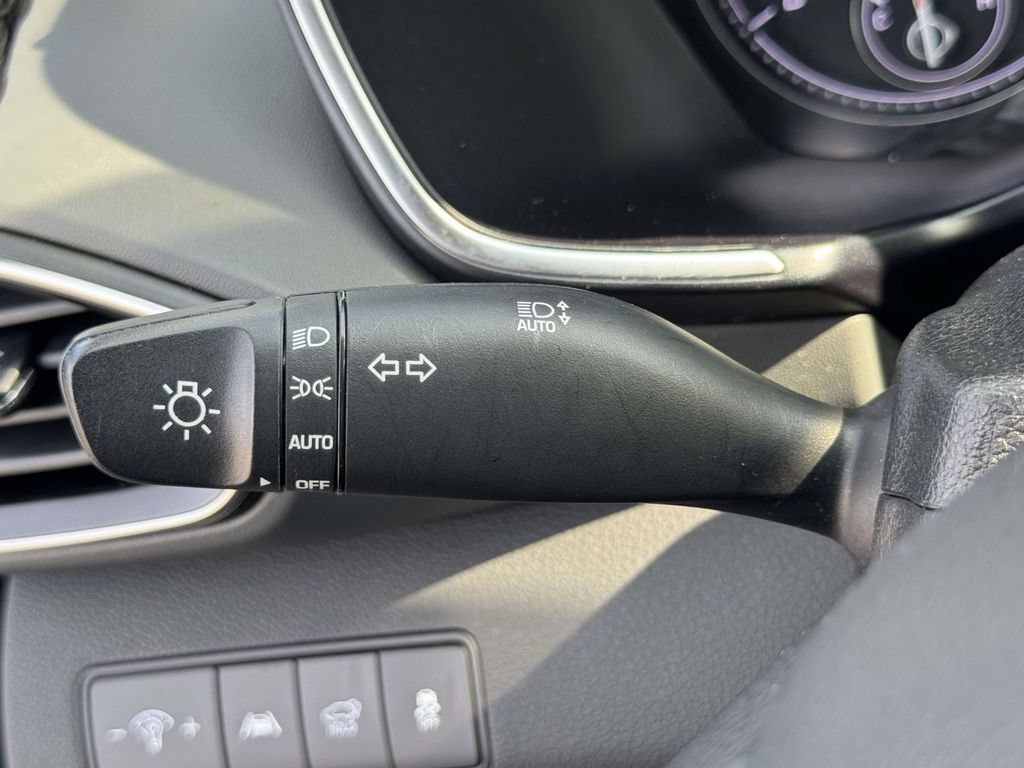Used 2023 Hyundai Santa Fe SEL AWD/4WD image 25