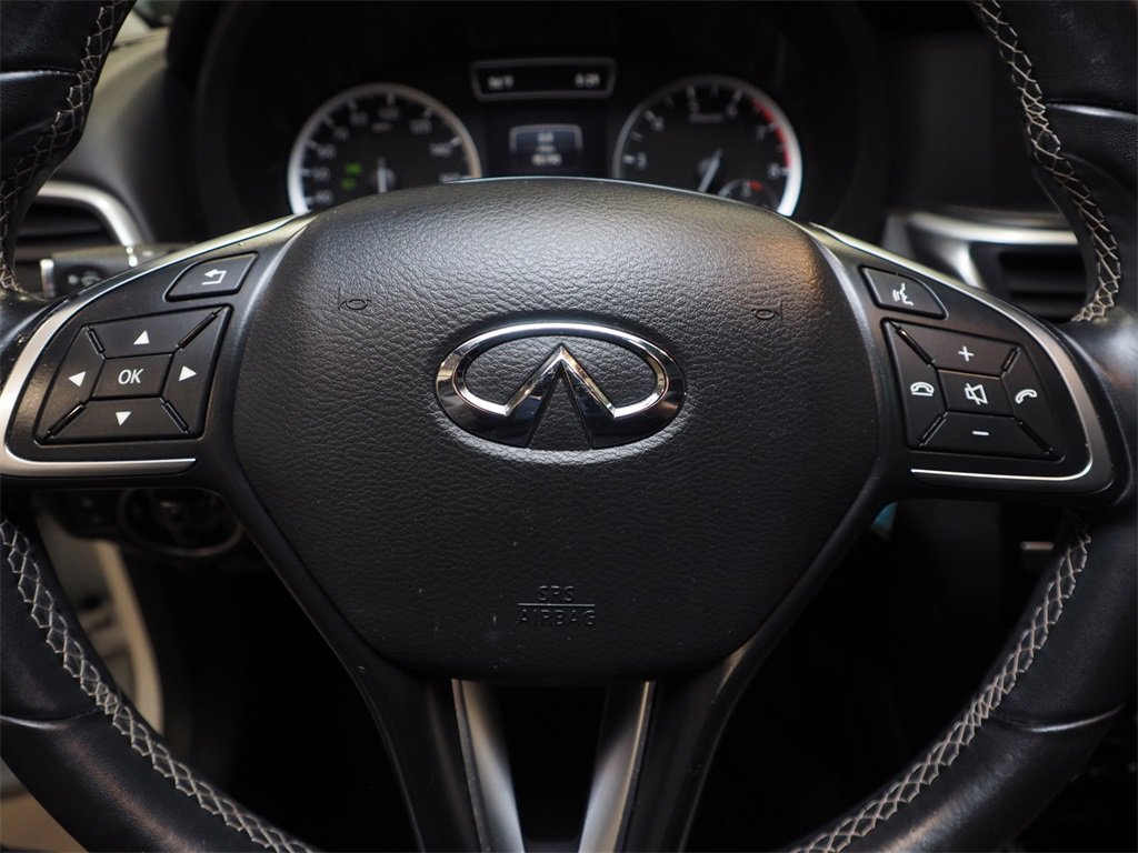 Used 2017 INFINITI QX30 Premium w/ Technology Package image 23