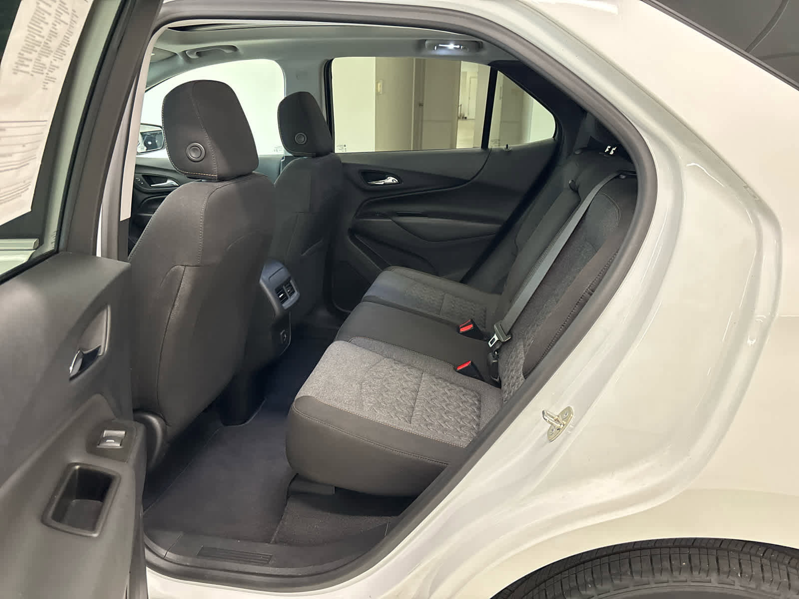 Used 2023 Chevrolet Equinox LT image 18