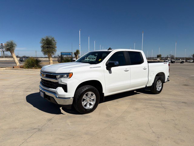 Used 2025 Chevrolet Silverado 1500 LT image 3