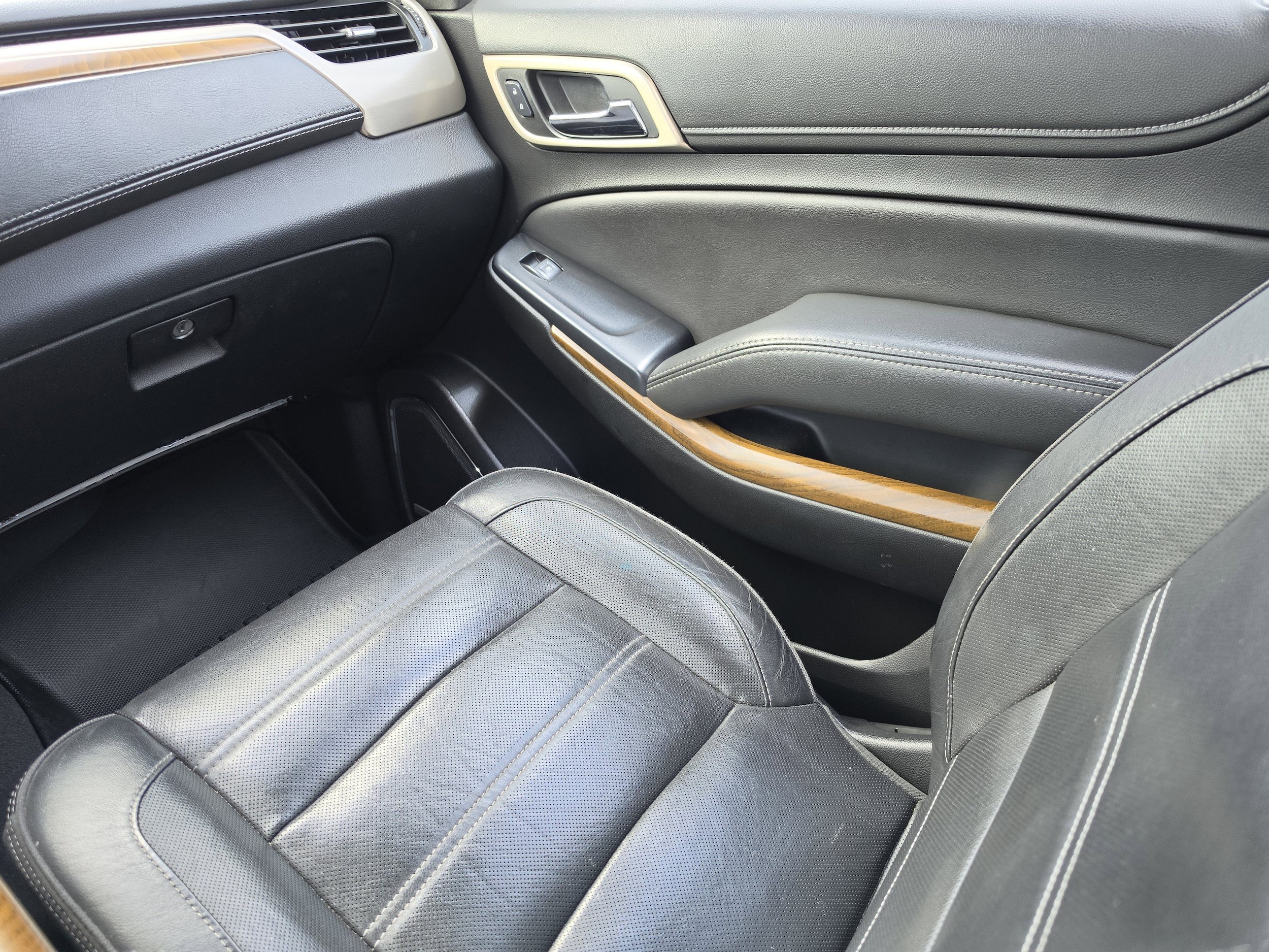 Used 2020 GMC Yukon XL Denali RWD image 19