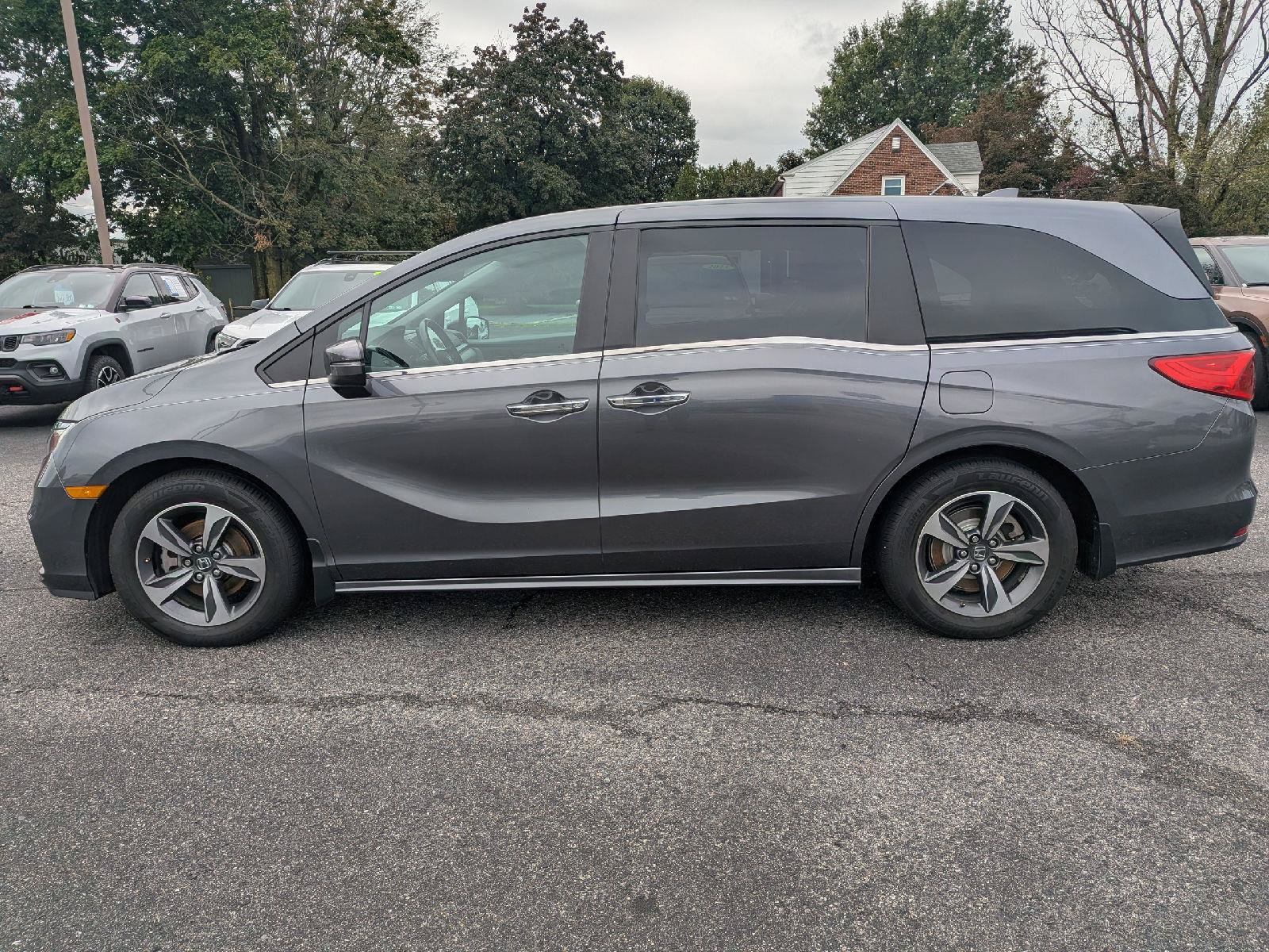Used 2018 Honda Odyssey Touring image 4