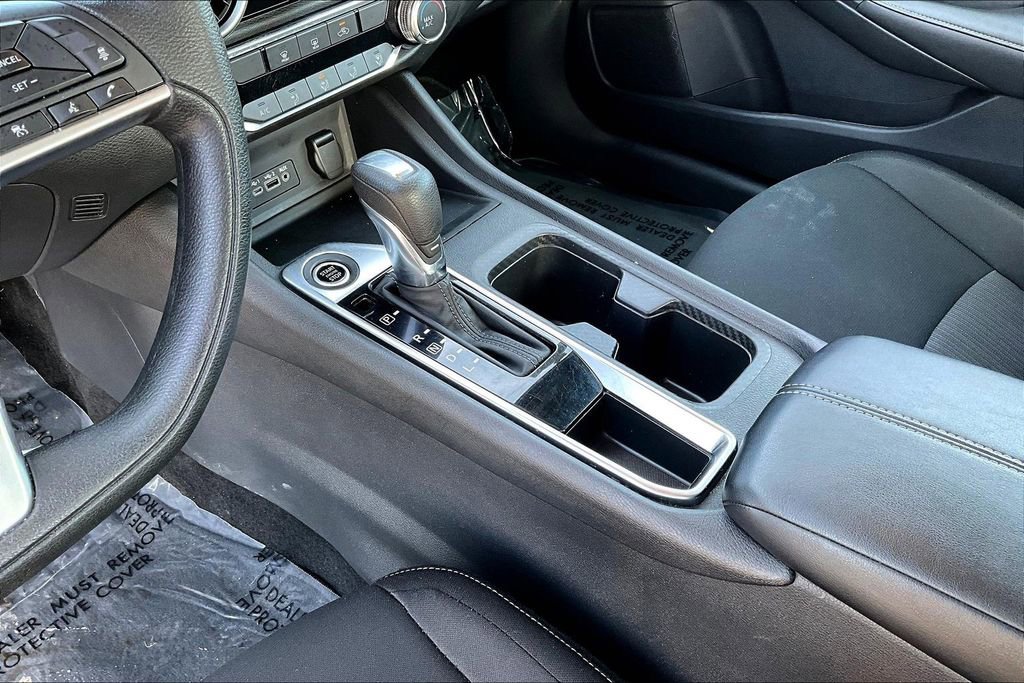 Used 2024 Nissan Sentra SV image 19