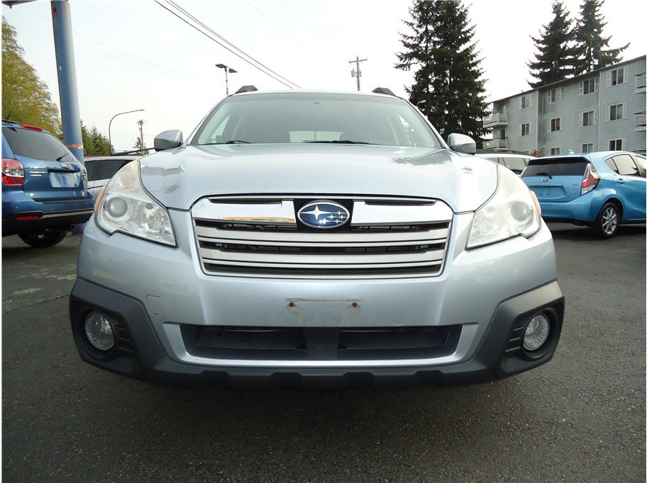 Used 2014 Subaru Outback 2.5i Premium w/ Moonroof Package AWD/4WD image 3
