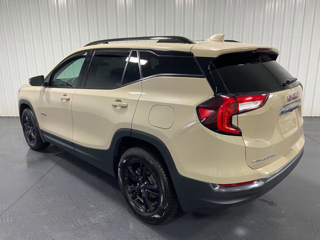 Used 2022 GMC Terrain AT4 w/ LPO, Floor Liner Package AWD/4WD image 3