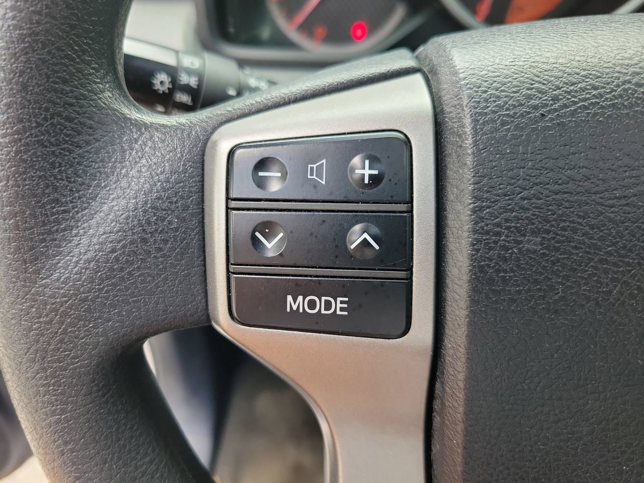 Used 2013 Toyota 4Runner SR5 w/ Convenience Pkg RWD image 19