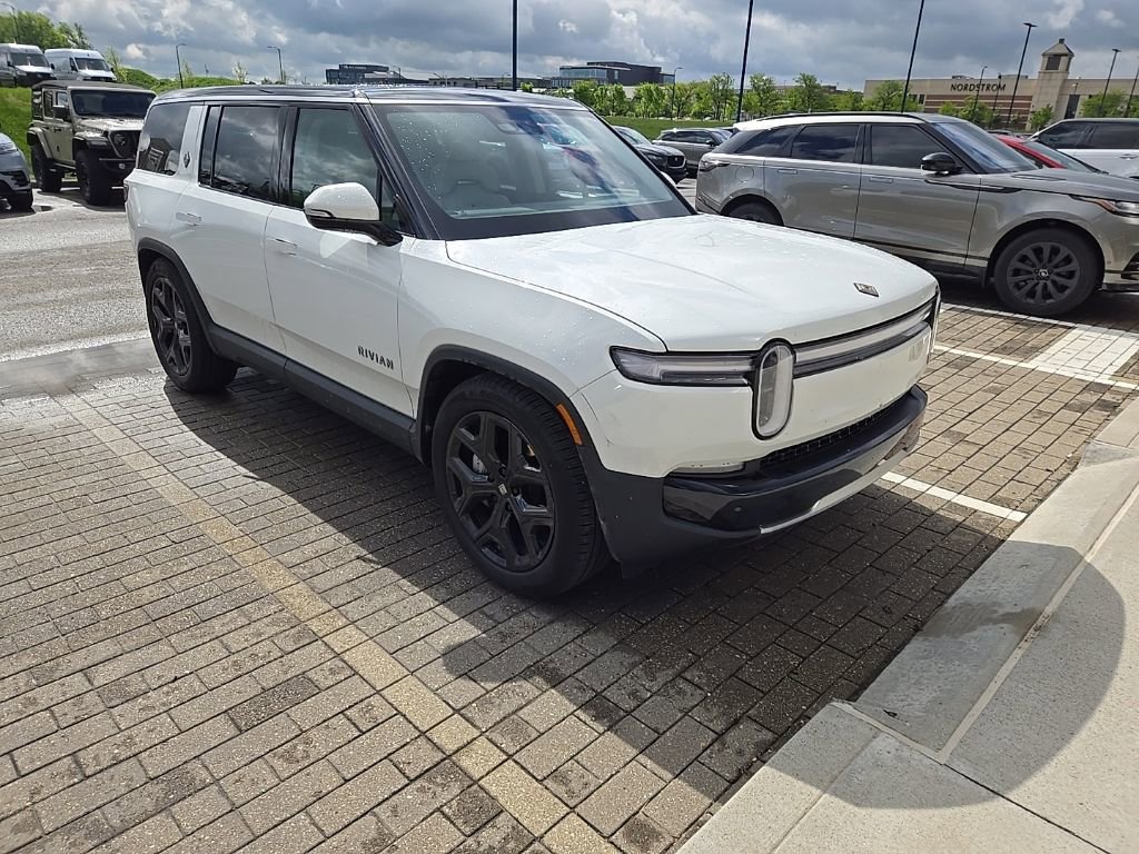 Used 2025 Rivian R1S Adventure AWD/4WD image 3