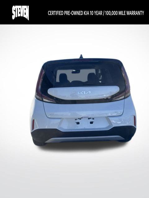 Certified 2025 Kia Soul LX w/ LX Technology Package FWD image 9