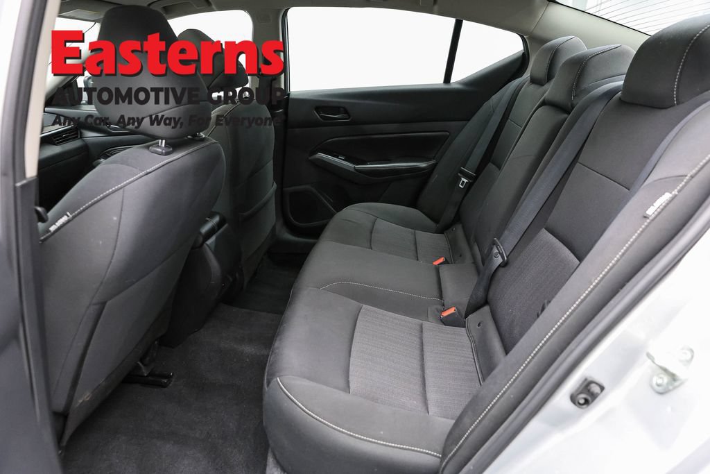 Used 2023 Nissan Altima 2.5 SV w/ SV Premium Package AWD/4WD image 22