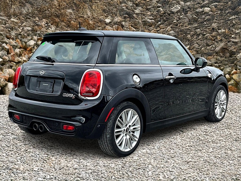 Used 2019 MINI Cooper S image 2