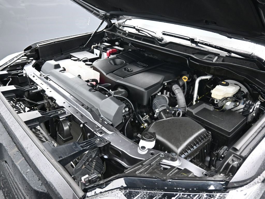 Used 2022 Toyota Tundra SR5 w/ SR5 Convenience Package image 57