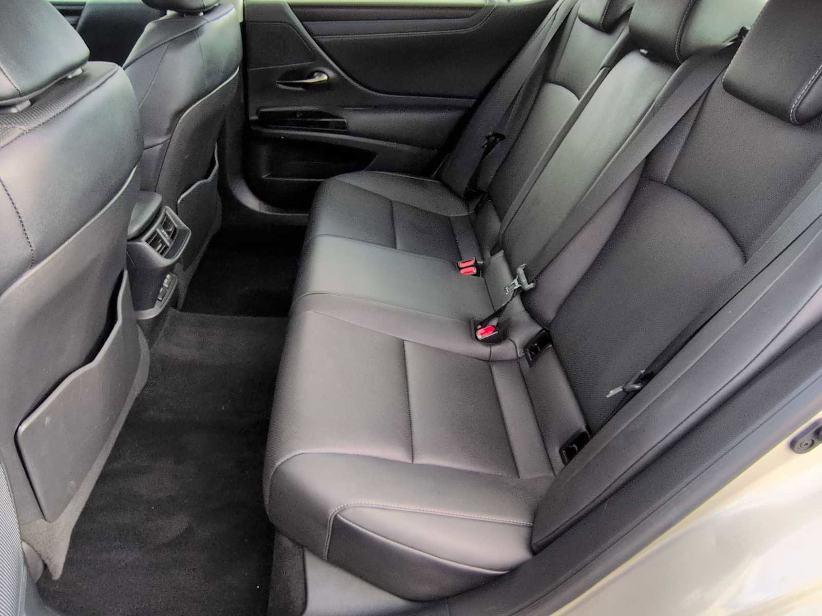 Used 2022 Lexus ES 350 w/ Premium Package image 21