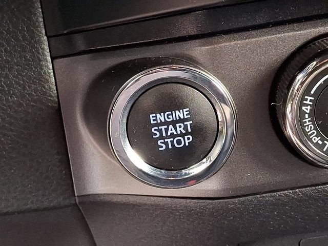Used 2021 Toyota Tacoma TRD Off-Road AWD/4WD image 19