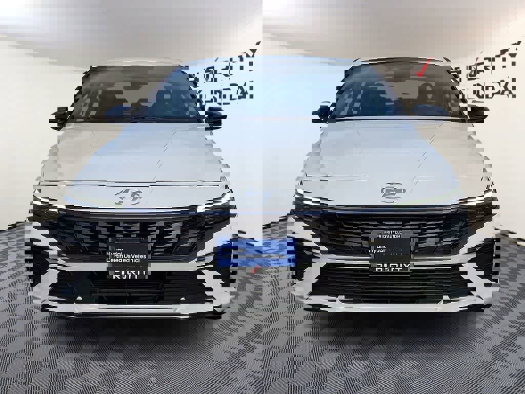 Certified 2025 Hyundai Elantra Sport image 2